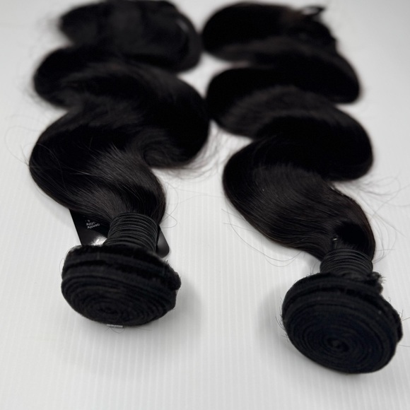 100% Human hair Body Wave Weft Hair Extensions in 16 In - Picture 3 of 5